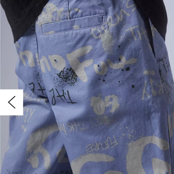 New without tags Urban Outfitters 
Size Medium Chino style pants 
Graphic print - Picture 4 of 8